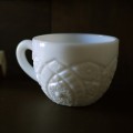 whit_milkglass_cup2_th.JPG