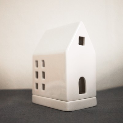 Porcelain House - Tealight Holder 